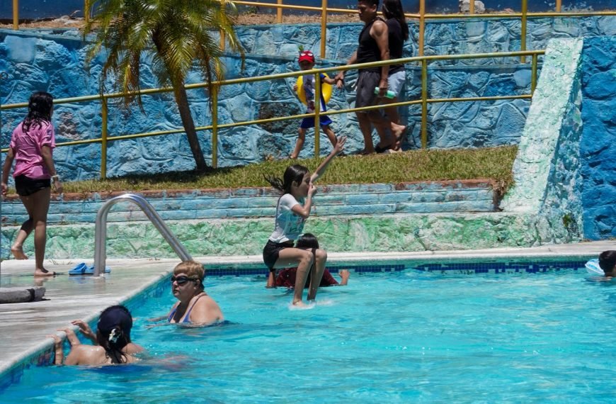 Verano en sívar: 17,885 turistas disfrutaron en los centros de convivencia municipal